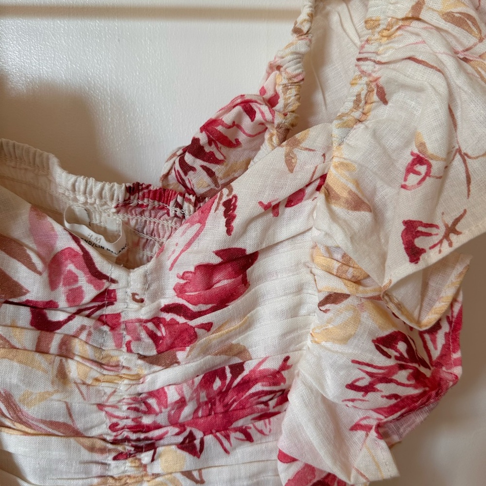 H&M Cream and Pink Ruffled Smocked Blouse Sleeveless - Picture 2 of 3